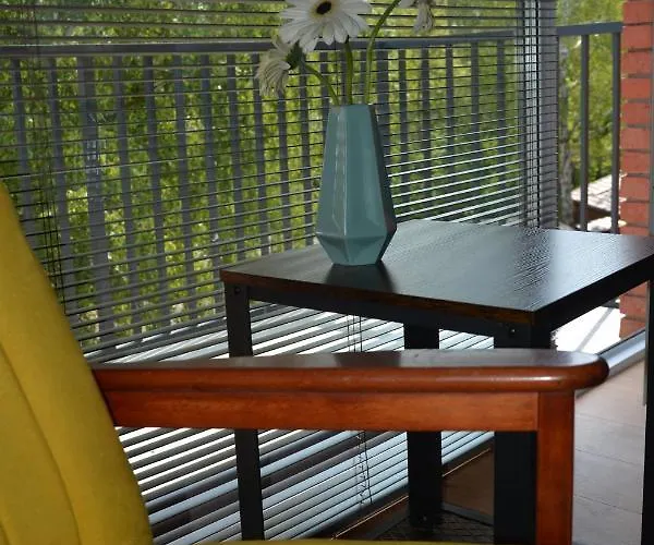 Jaskolki W Pilicach Jastrzębia Góra