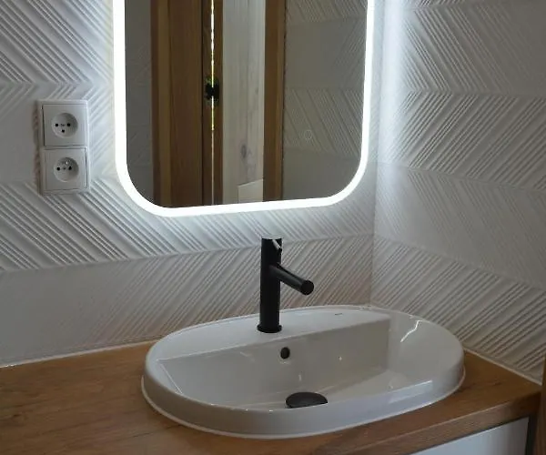 Jaskolki W Pilicach Jastrzębia Góra